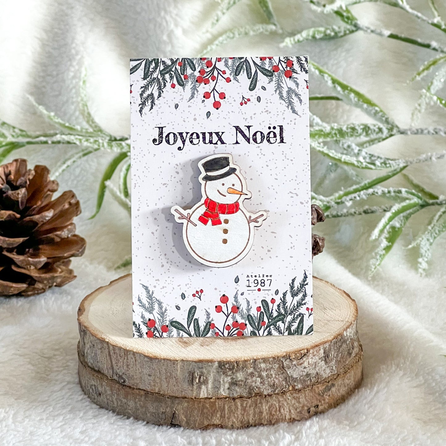 Pin’s Bonhomme de Neige en bois