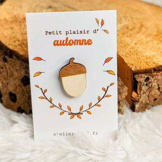 Pin's gland en bois