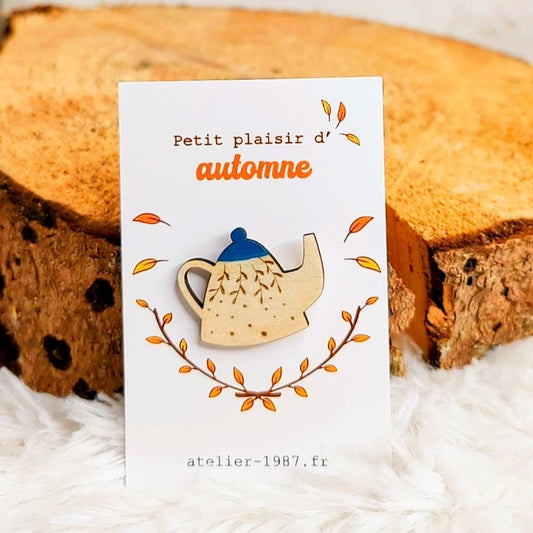 Pin's théière en bois